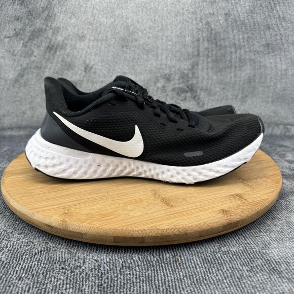 Nike Shoes Womens Size 8.5 Black White Revolution 5 Running Sneaker BQ3207-002 - Picture 1 of 9